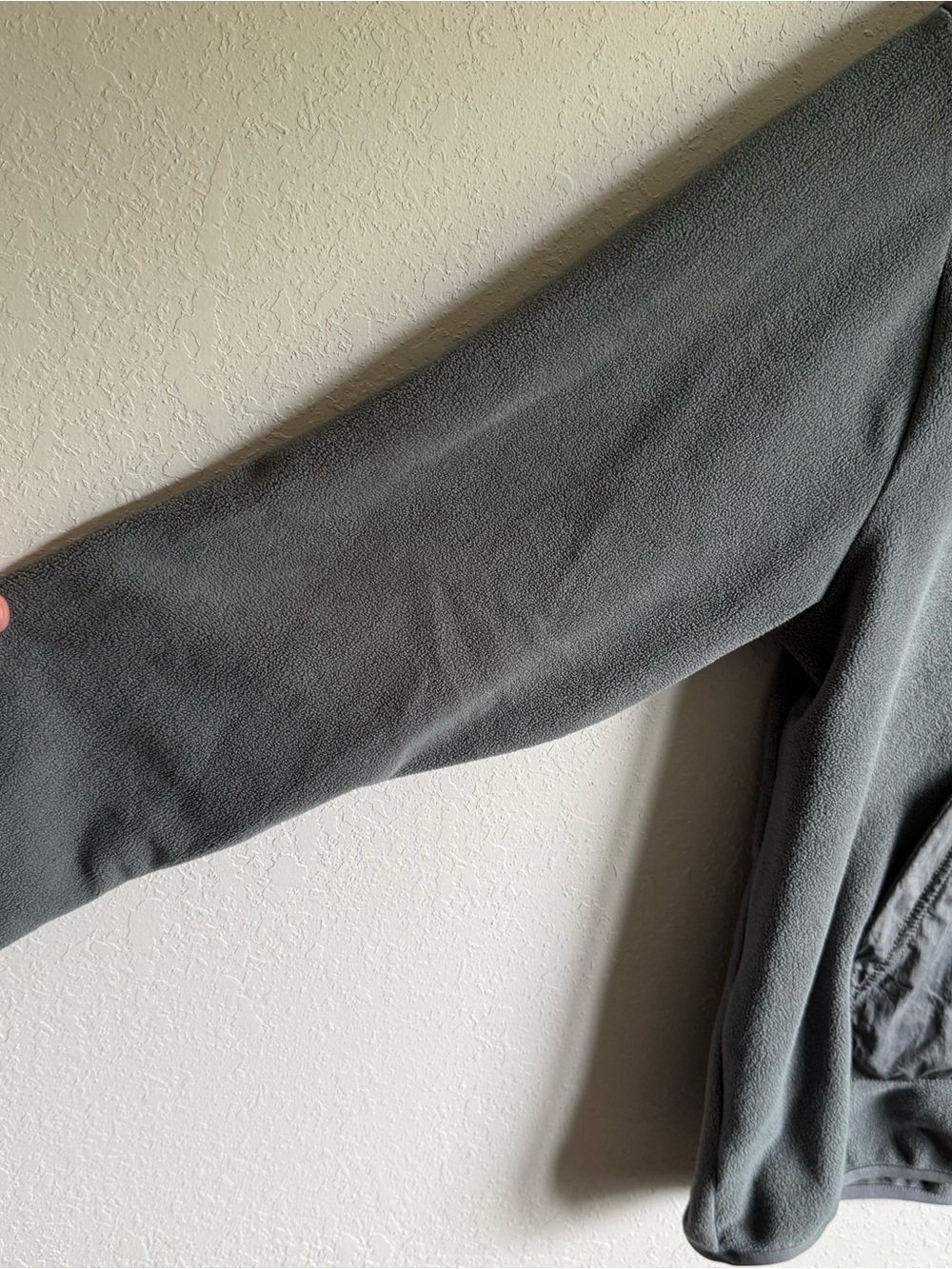 Men’s L Gray Nike Athletic Outdoor Activewear Fall Quarter Zip Fleece Pullover - Picture 3 of 7
